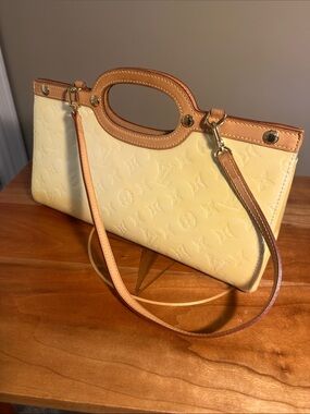 Authentic Louis Vuitton Roxbury Drive Monogram Vernis leather Pearl 2Way Handbag